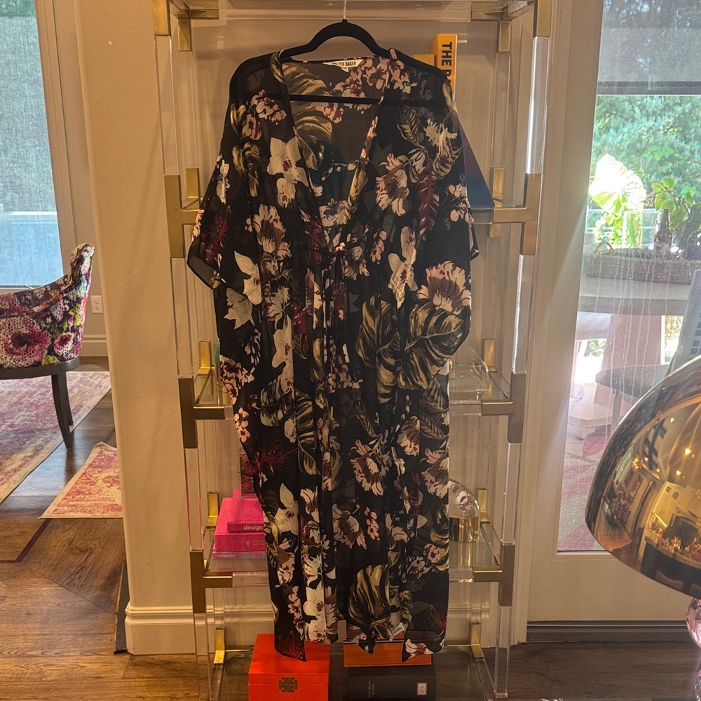 Walter Baker Floral Kimono.